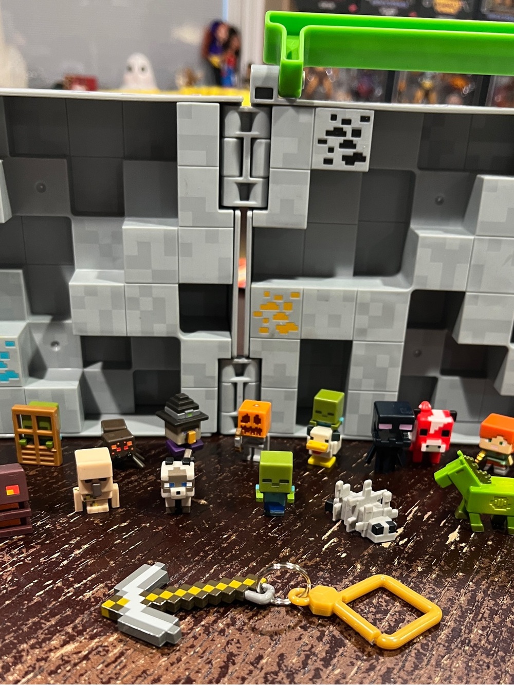 Minecraft Mini 15 Figures Lot Collector Display Case Storage Cube Box Mattel